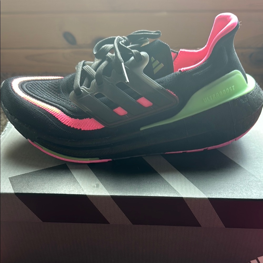 Adidas women’s ' Black and Pink Running Shoes